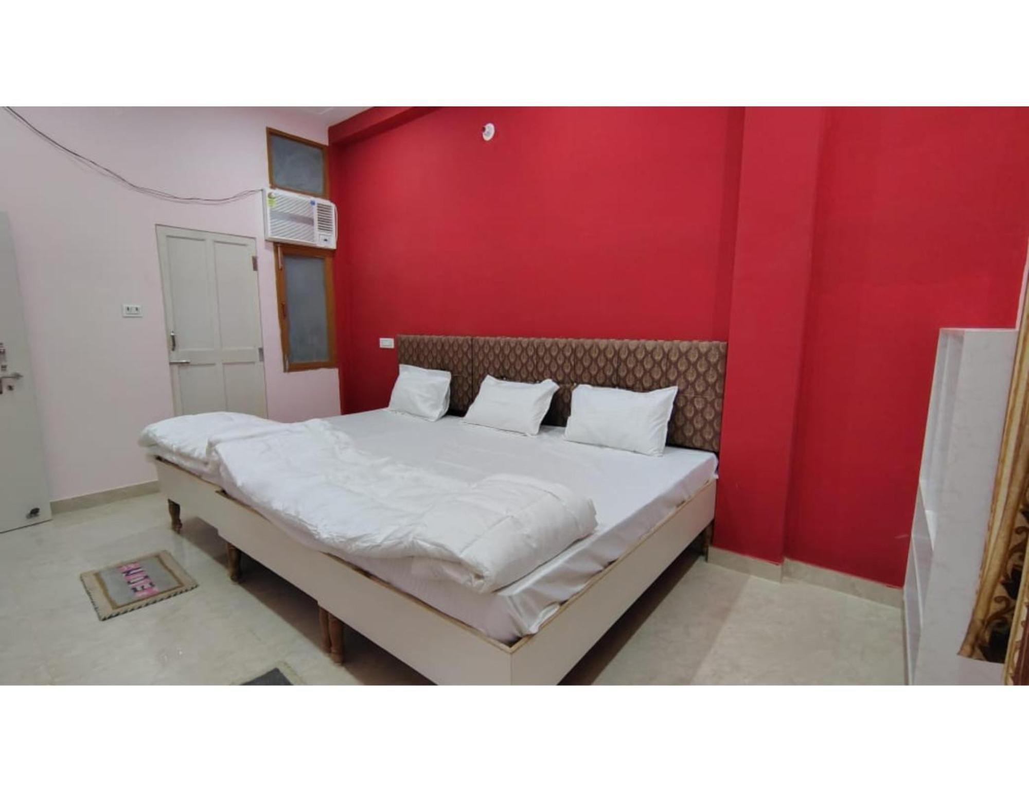 Shree Puram Hotel Varanasi Exterior foto